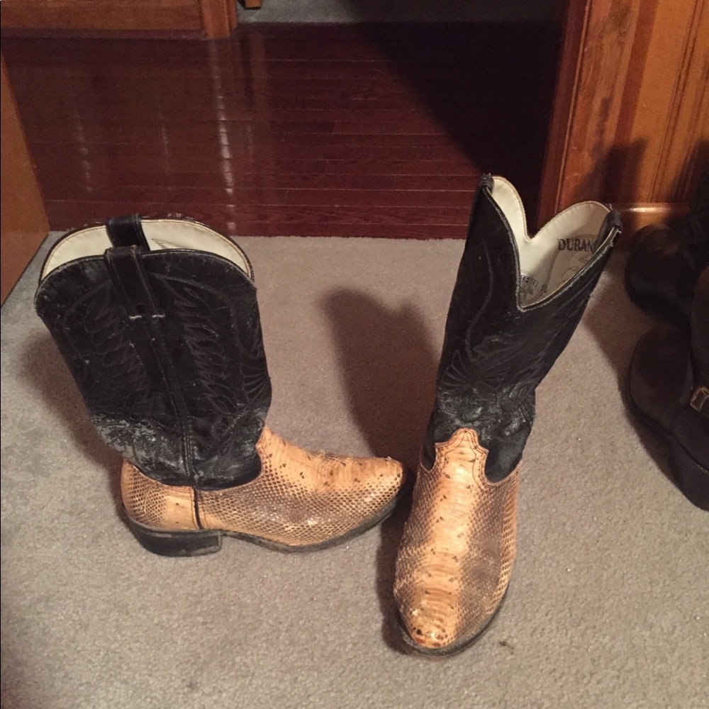 Durango snake skin boots size 10. Good condition!